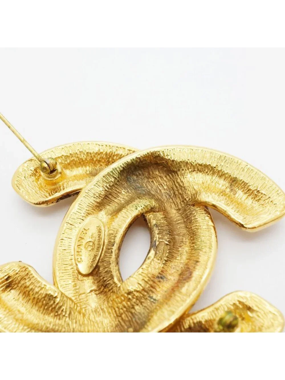 Chanel Brooch Vintage CC Logo Quilted Gold Plated